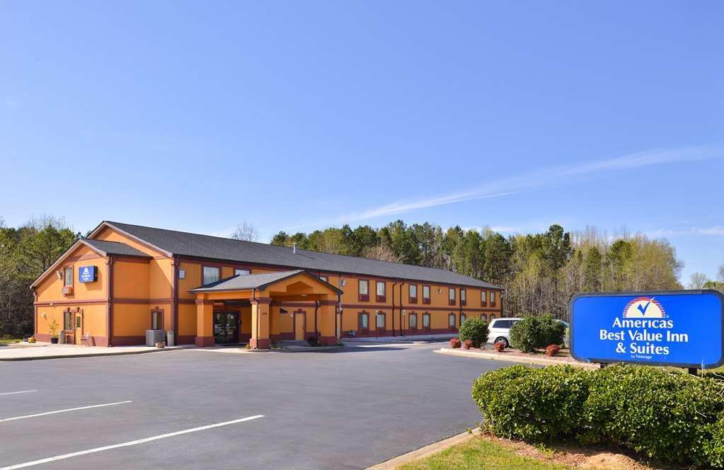 Americas Best Value Inn And Suites Albemarle Buitenkant foto